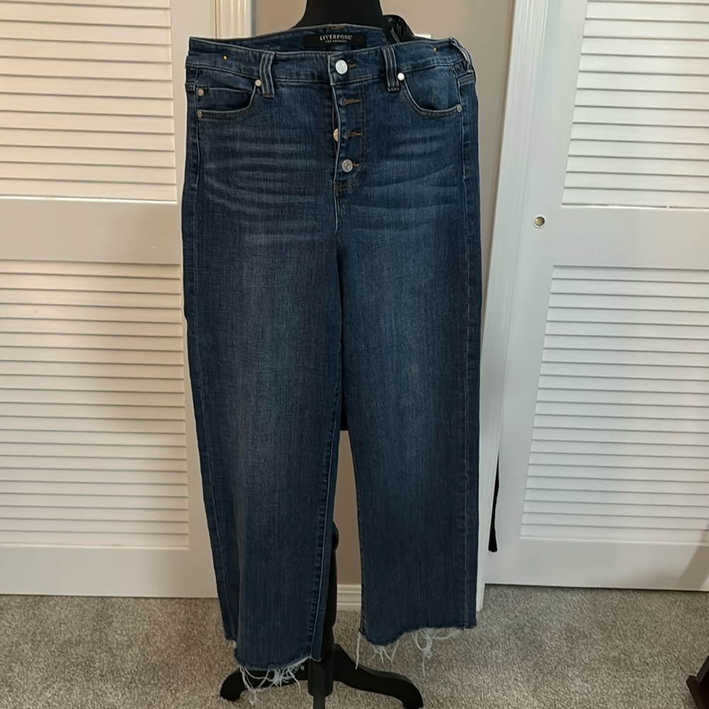 Jeans by Liverpool size 10/30 stove pipe